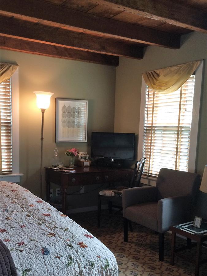 A Butlers Manor Bed & Breakfast Southampton Exterior foto